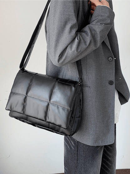 silk filling leather crossbody messenger bag st1867